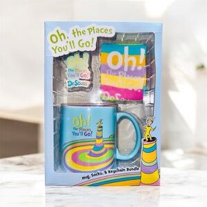 New Dr. Seuss Mug, Socks & Keychain Bundle Set